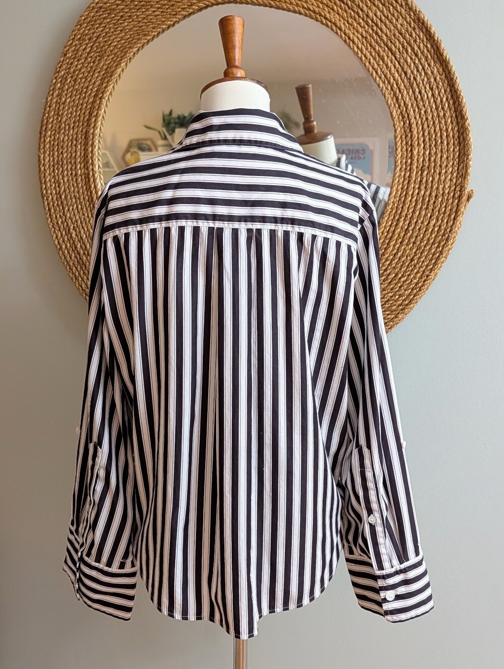 Madewell Easy Y-Neck Button Up Shirt - Picture 5 of 6